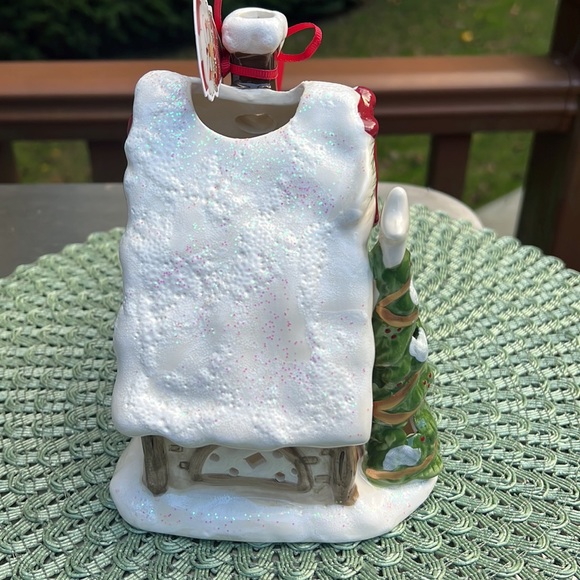 New, blue sky, clayworks angel tree inn candle house. - Picture 6 of 10